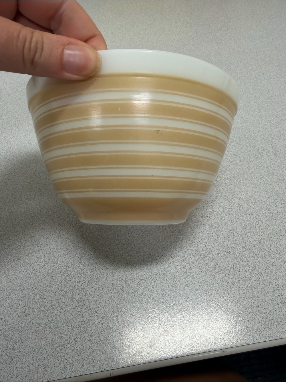 PYREX 401 1 1/2pt Striped Ceramic Bowl in Cream and White - Home Art - Picture 2 of 6